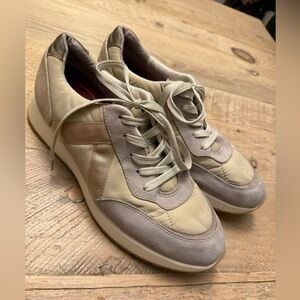 Munro Piper Suede / Nylon Casual Sneakers EUC 10.5 N